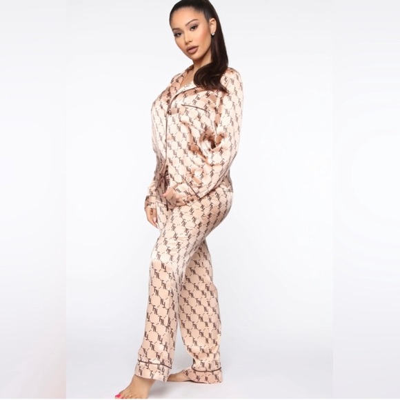 FASHION NOVA Women In Your FN Dreams Satin PJ Pant 2 Piece Set Plus Size 3X NWT - Picture 3 of 5